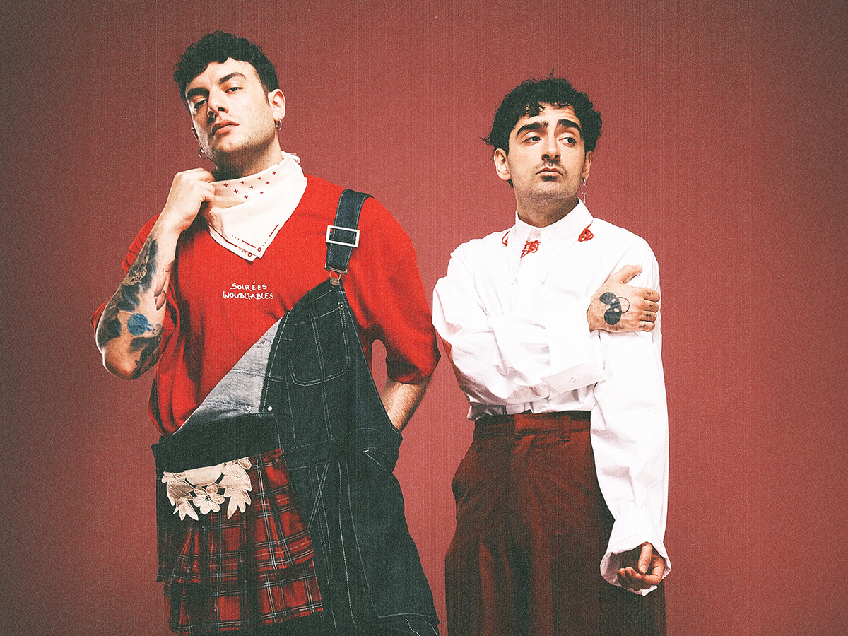 Dolu Kadehi Ters Tut