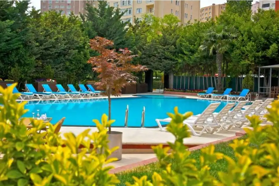 Beylikdüzü Gardan Hotel Günübirlik Açık Havuz